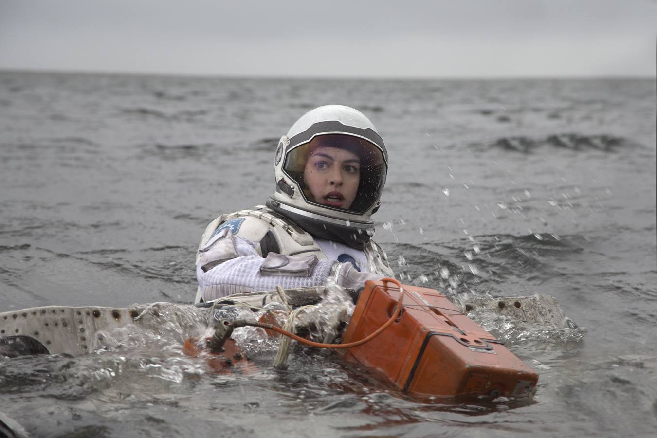 Anne Hathaway en 'Interstellar'.. Ha ingresado 12 millones.