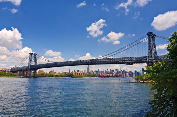 10. Puente de Williamsburg (Neva York). Otro puente de la ciudad de Nueva York, el de Williamsburg, aparece también en varias obras cinematográficas, entre ellas 'Érase una vez América'