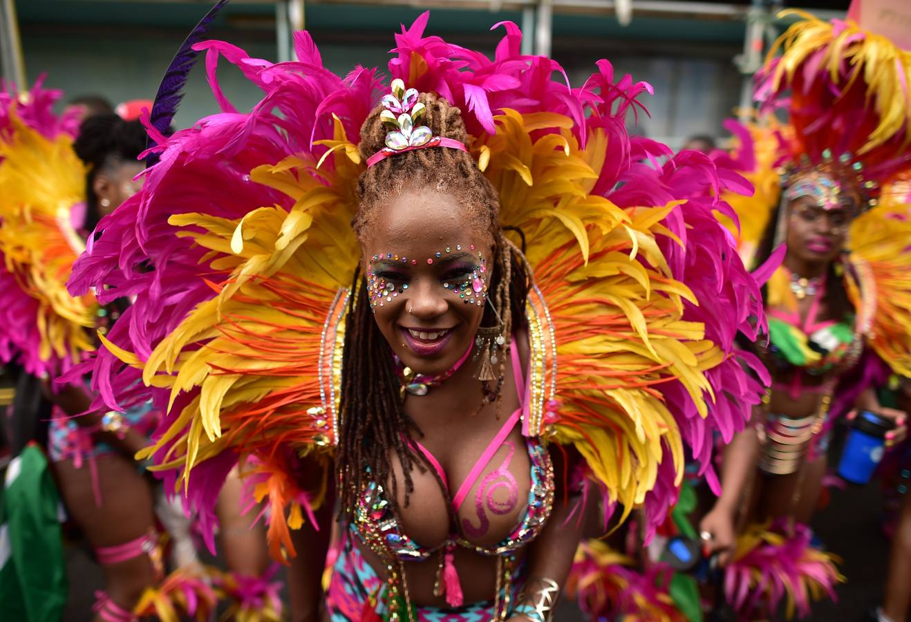 Las plumas y la purpurina toman Londres