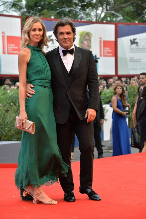 Josh Brolin y su esposa