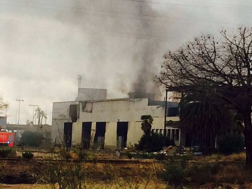 Incendio Industrial en la Pista de Ademuz, a la altura de Paterna