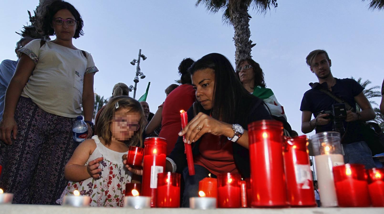 Velas en Alicante por los refugiados y convocatoria de concentraciones