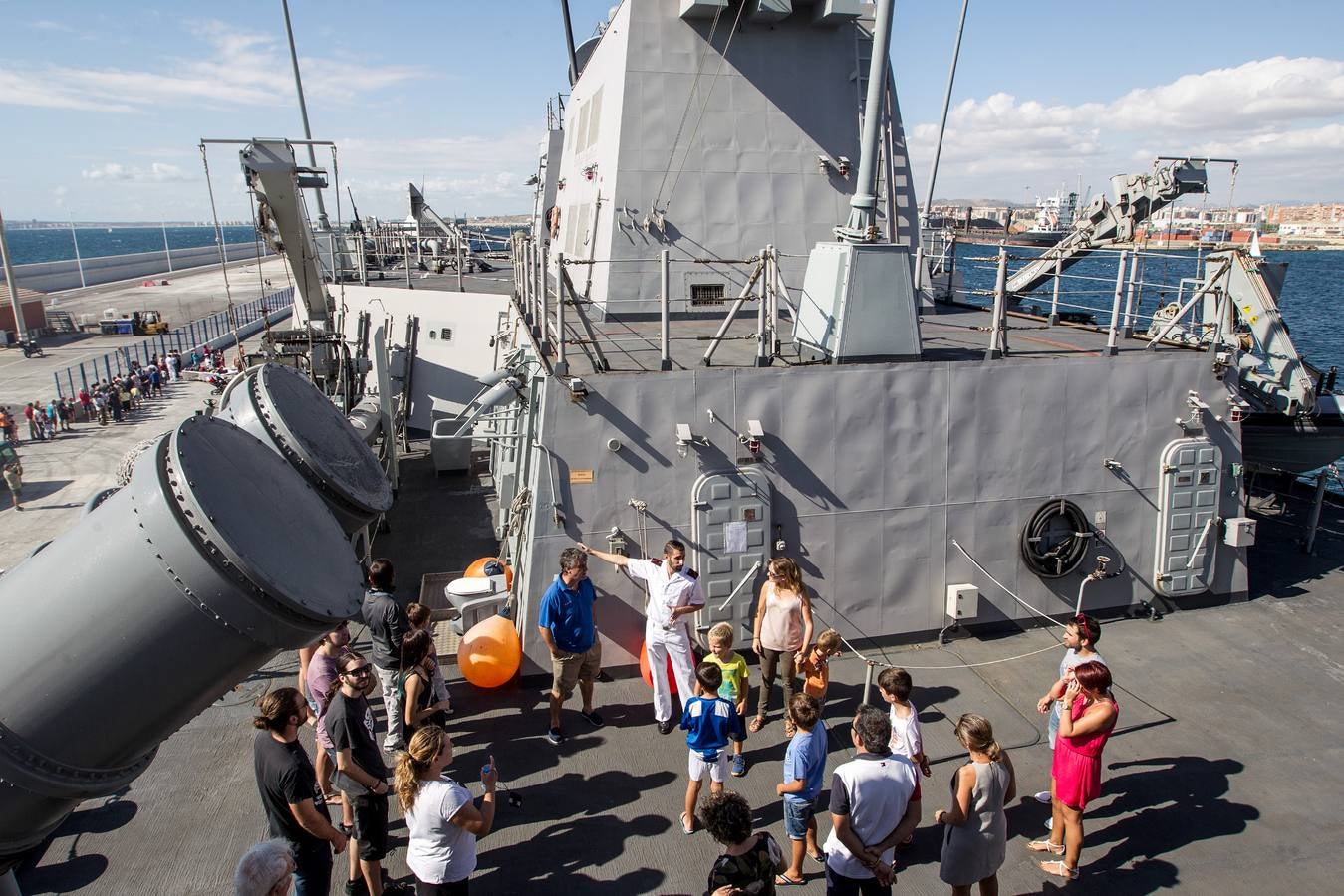 La fragata &#039;Méndez Núñez&#039; hace escala en Alicante