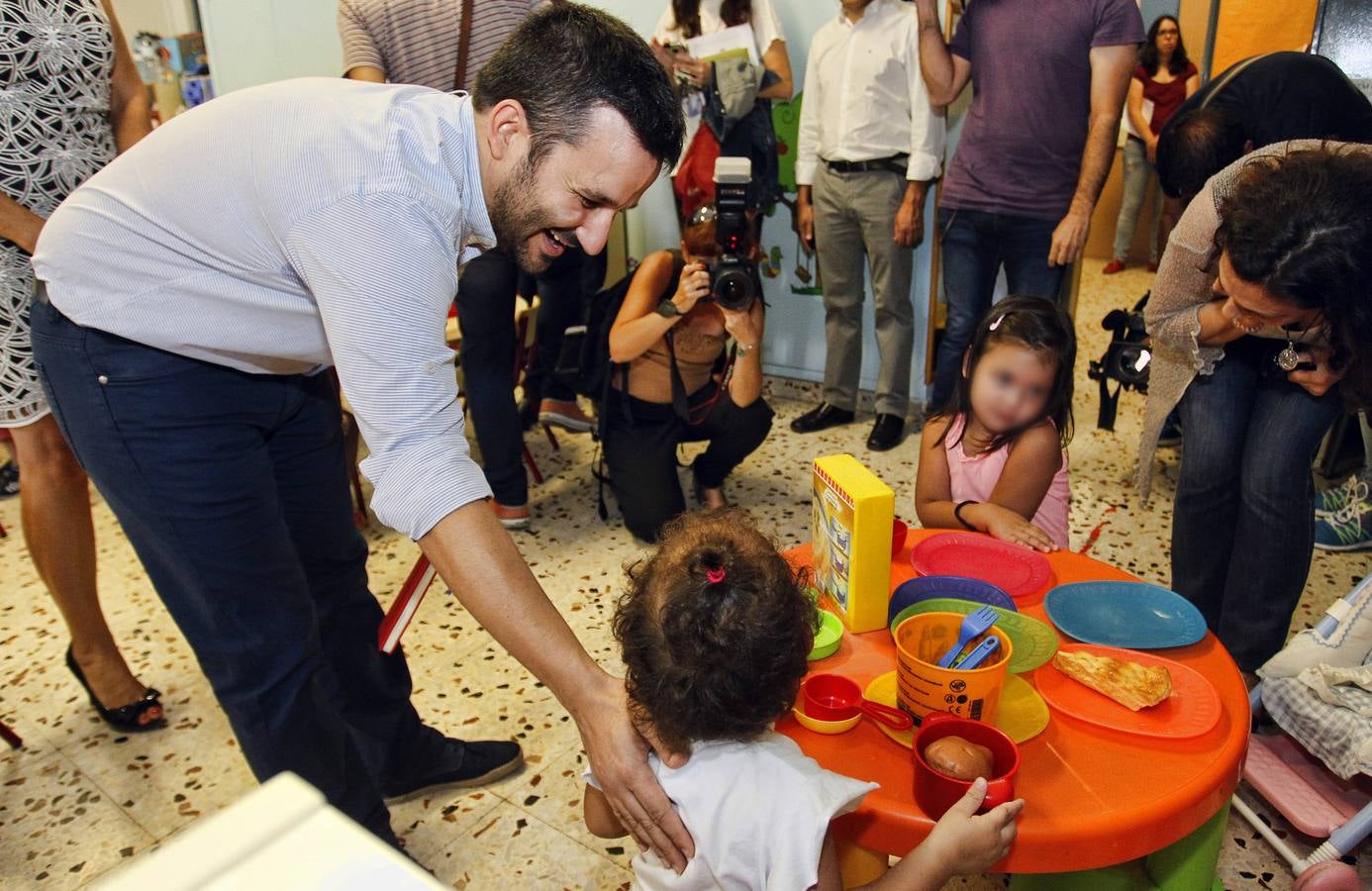 El conseller de Educación visita el colegio Emilio Varela