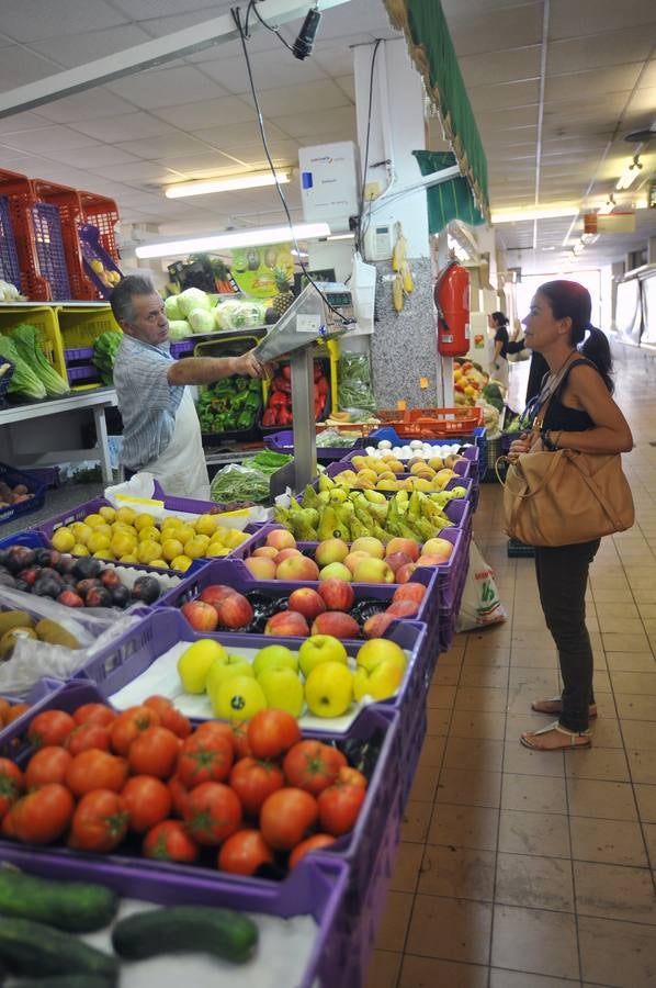 El Ayuntamiento regulariza la sitación de los placeros del antiguo Mercado Central