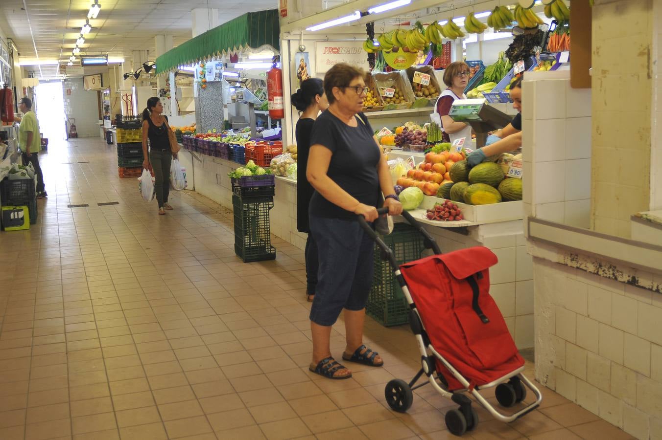 El Ayuntamiento regulariza la sitación de los placeros del antiguo Mercado Central