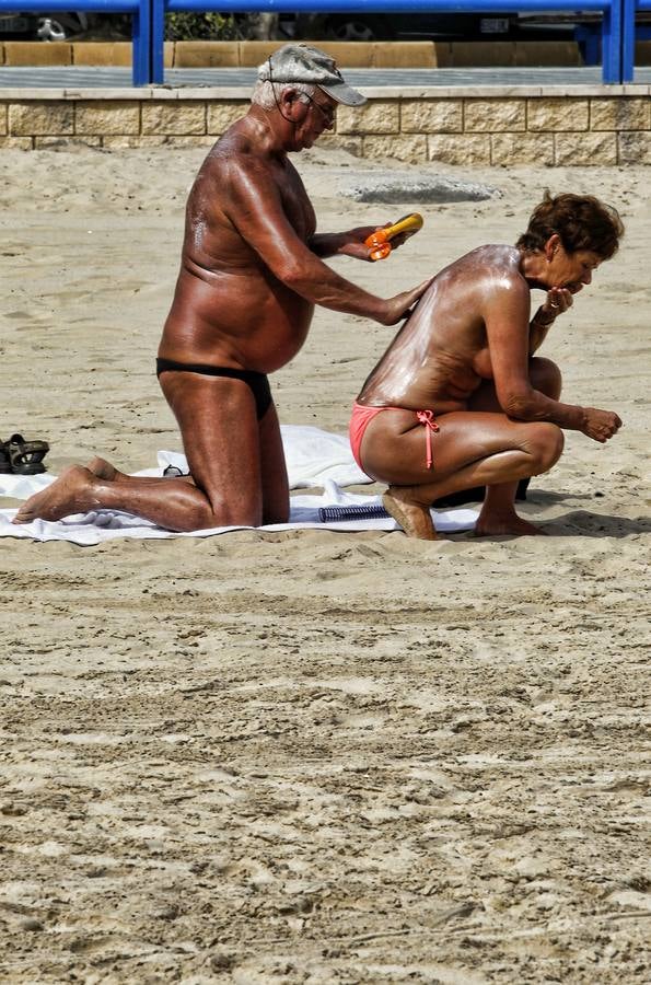 Un calor atípico llena las playas de nuevo