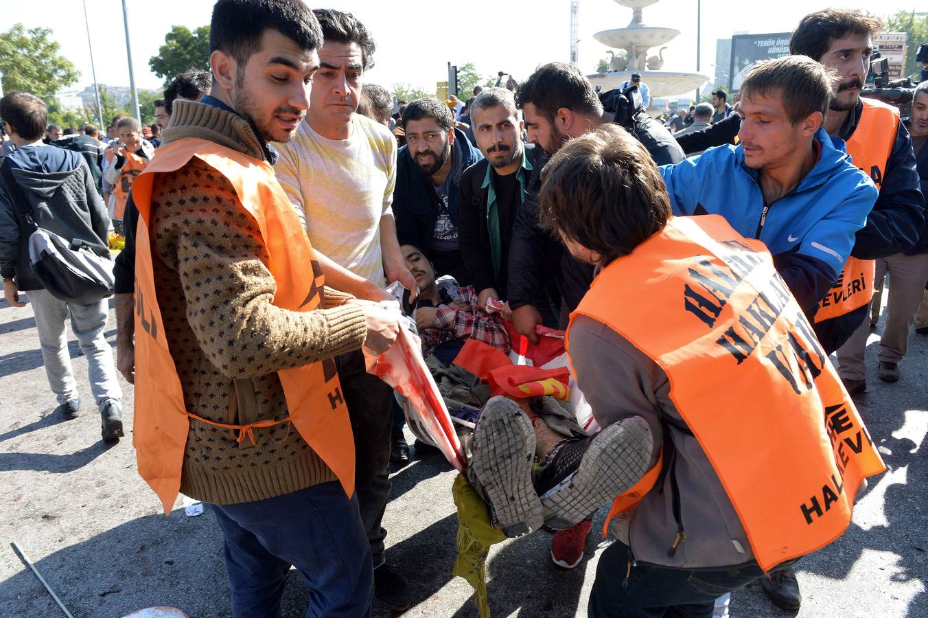 Doble explosión mortal en Ankara