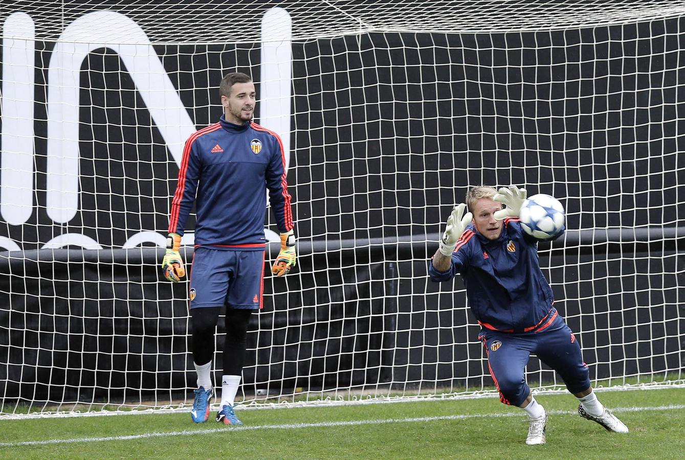 El Valencia prepara el partido de Champions contra el Gent