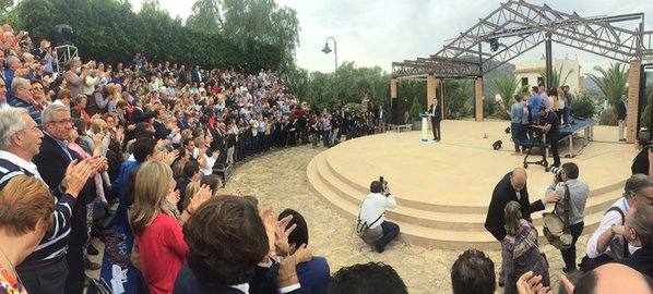 Mariano Rajoy clausura un acto en Finestrat y pasea por Calpe