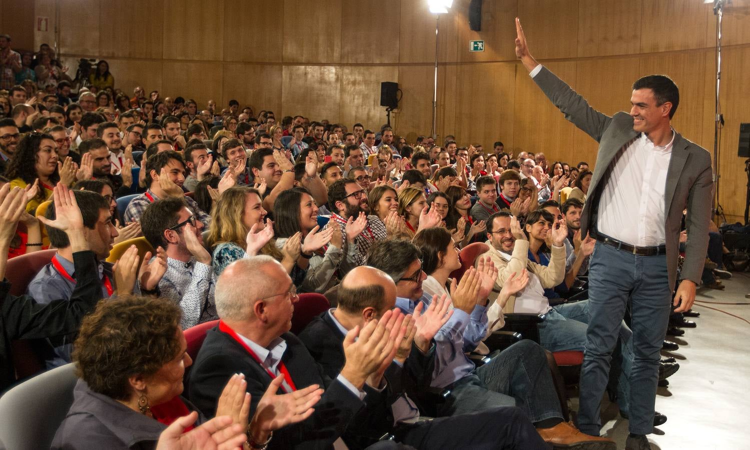 Pedro Sánchez clausura unas jornadas de las Juventudes Socialistas en la UA