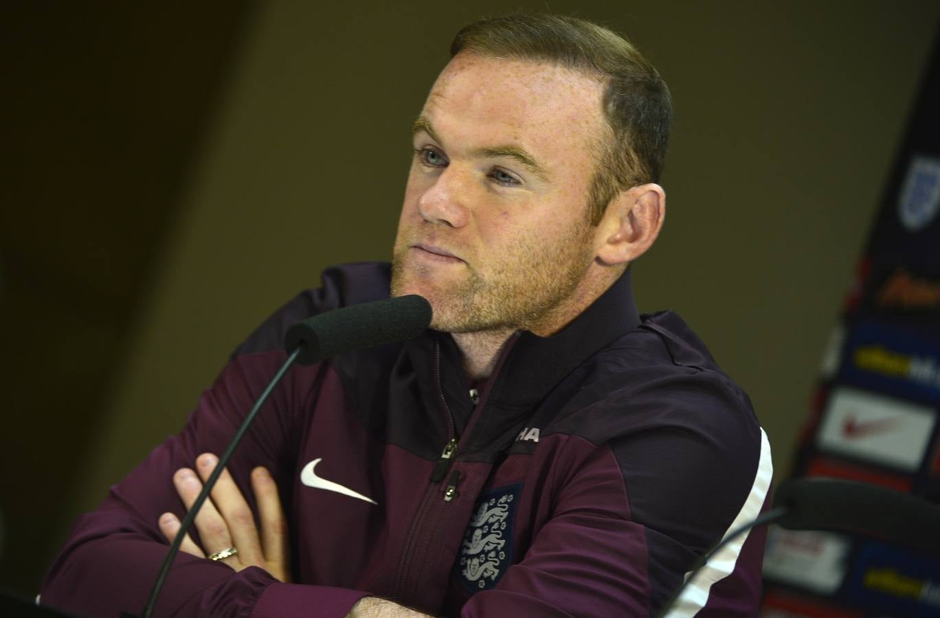 Rooney ofrece rueda de prensa