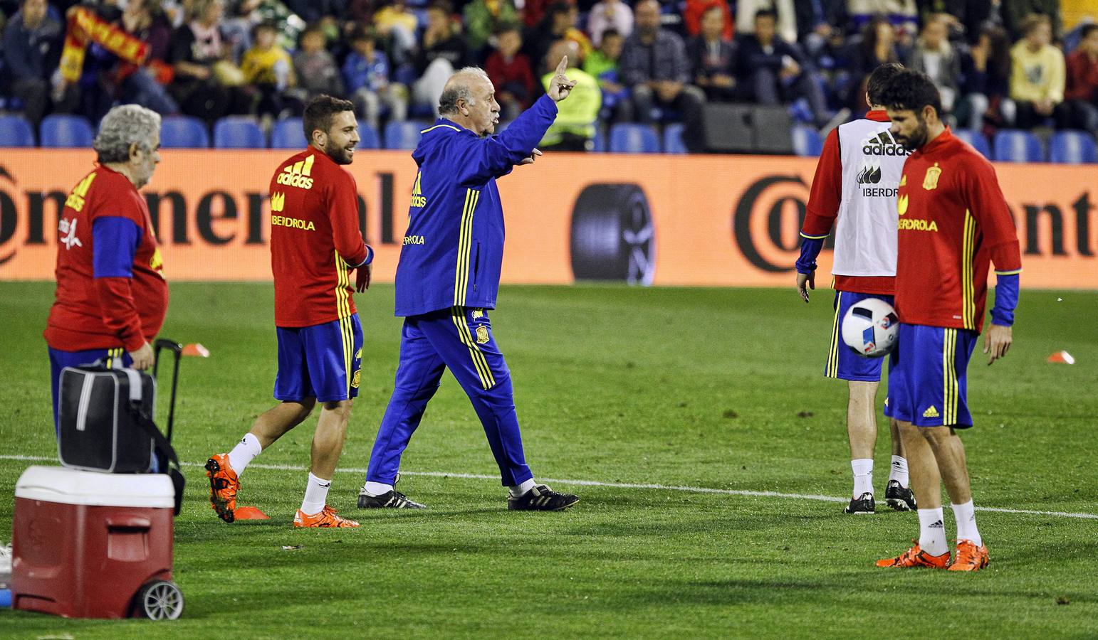 La selección española entrena en el Rico Pérez (II)