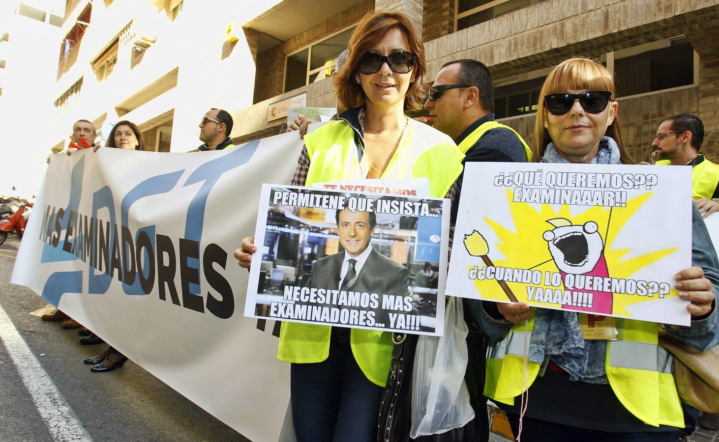 Sentada de los examinadores ante tráfico