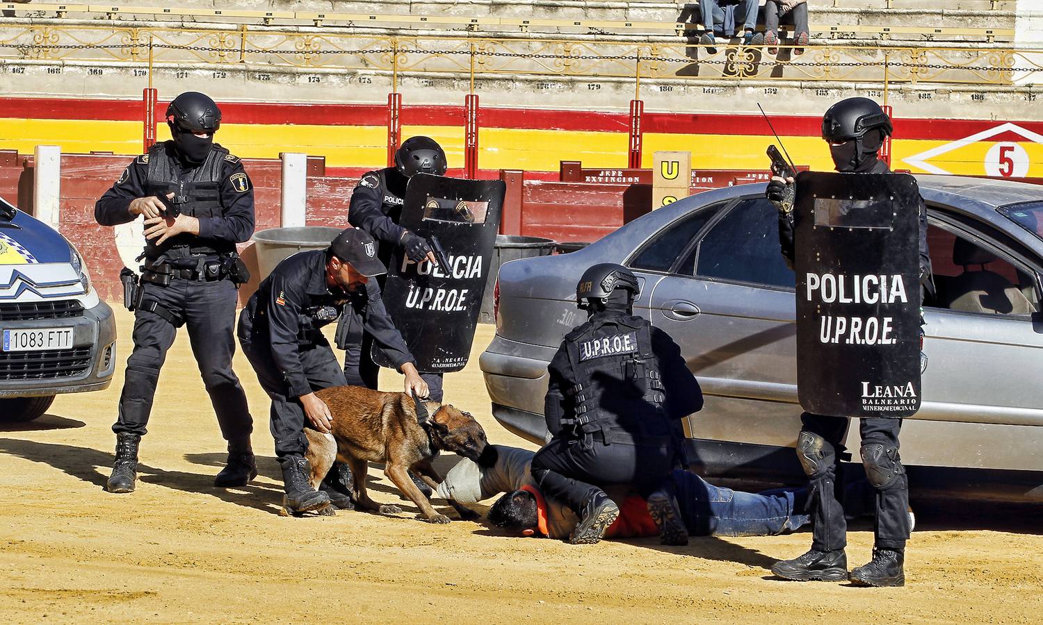 Cinco mil personas acuden a la jornada de recogida de juguetes en Alicante