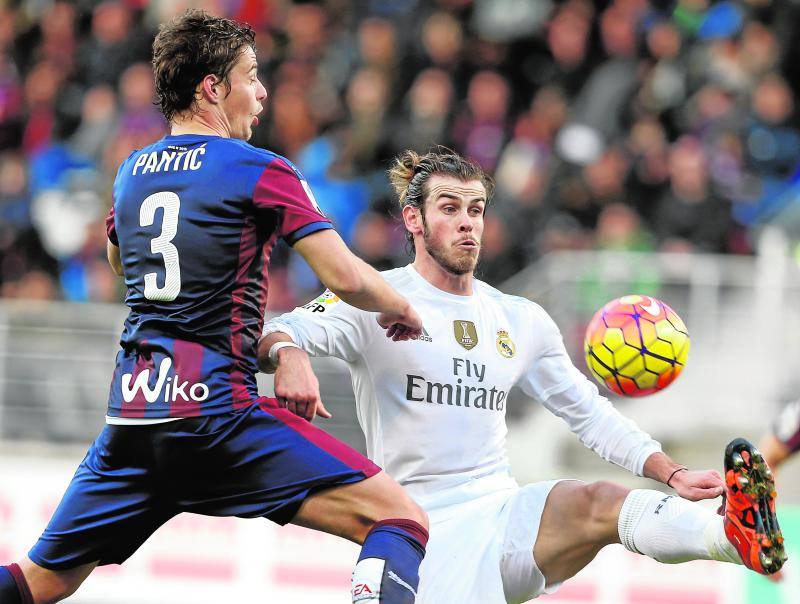 Las mejores imágenes del Eibar - Real Madrid