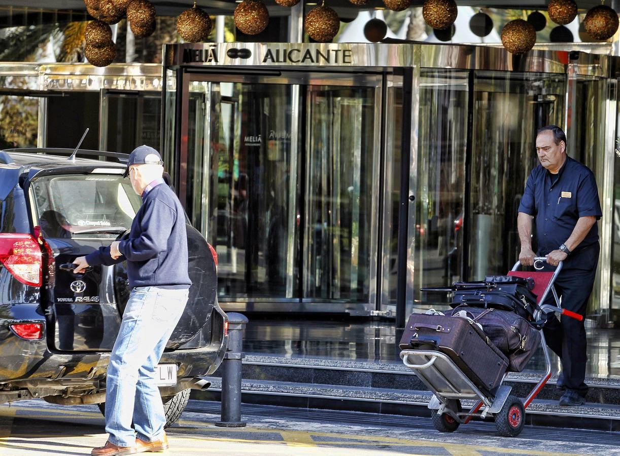 El clima y las reservas de última hora llenan los hoteles de Benidorm durante el puente