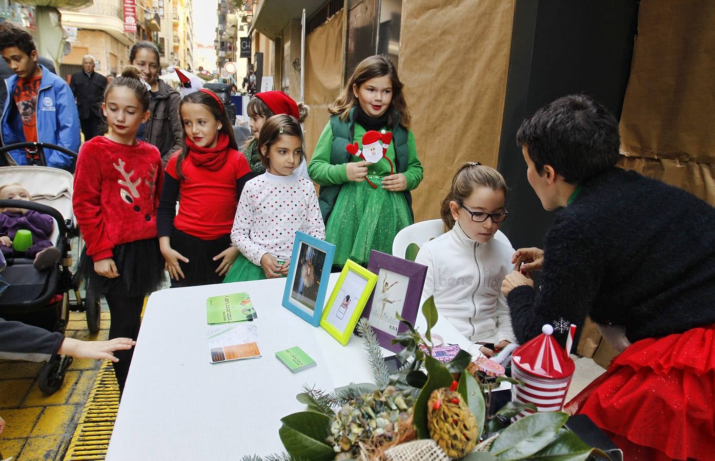 San Francisco acoge juguetes y alimentos