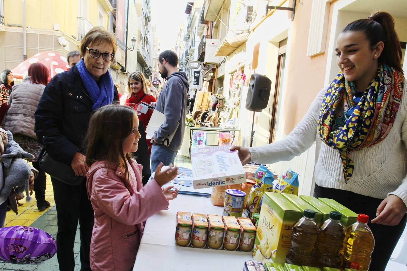 San Francisco acoge juguetes y alimentos