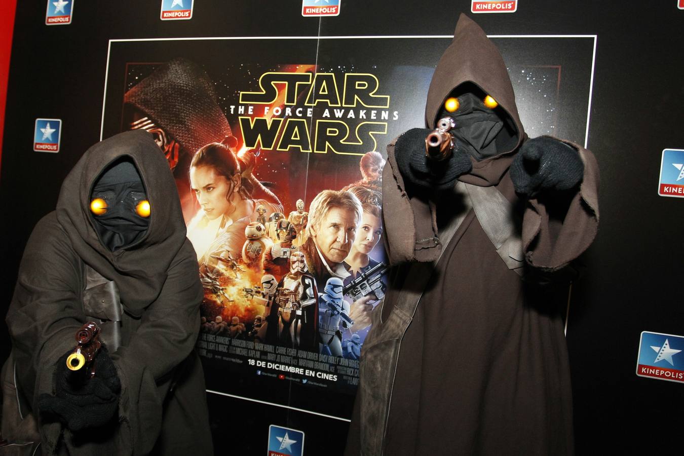 Colas en el estreno de &#039;Star Wars&#039; en Alicante