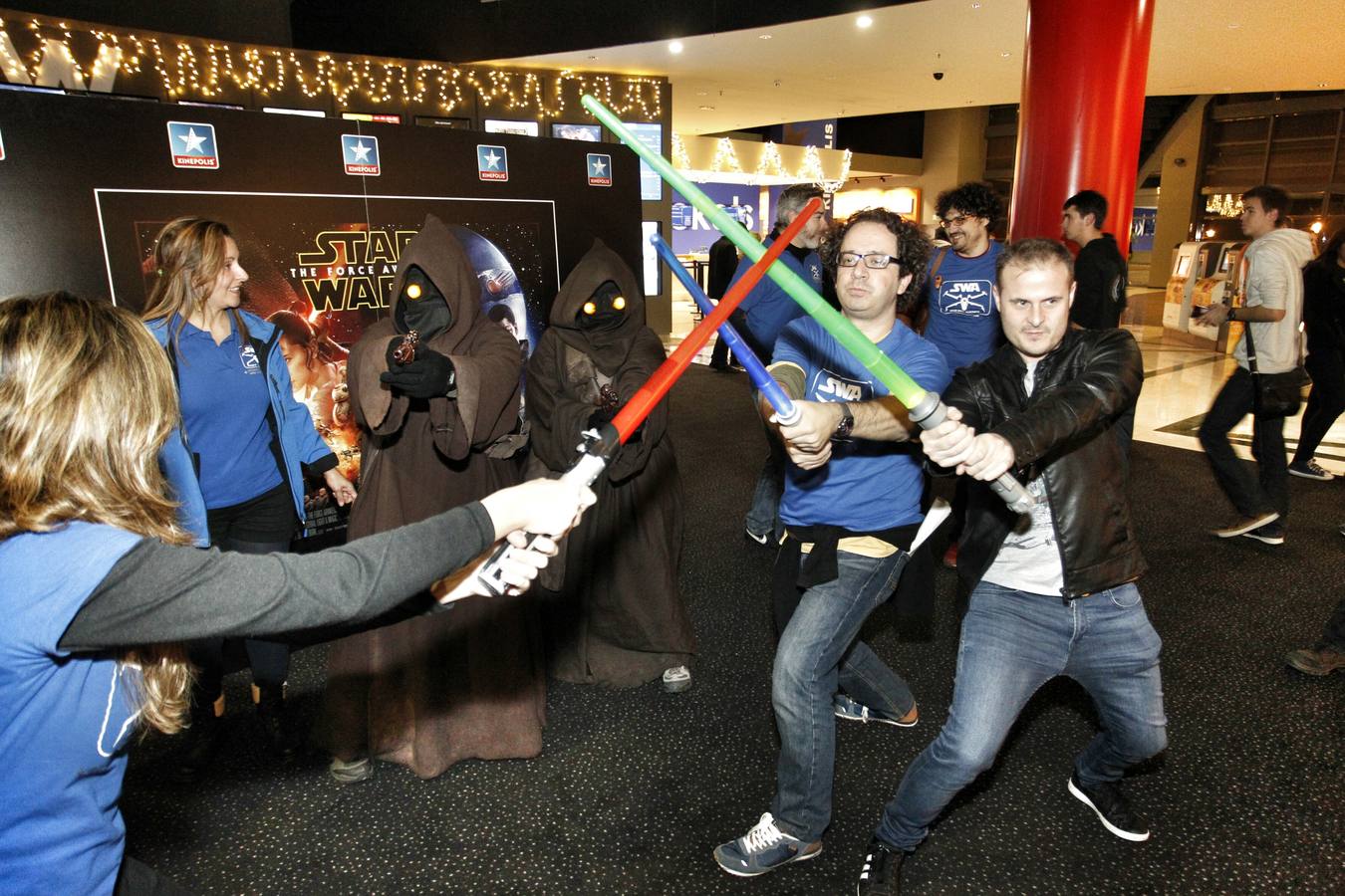 Colas en el estreno de &#039;Star Wars&#039; en Alicante