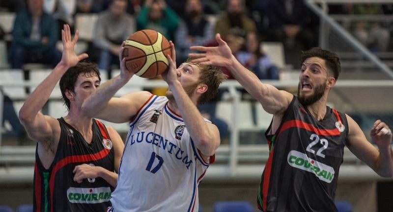 Las mejores imágenes del Lucentum-Covirán Granada (71 -65)