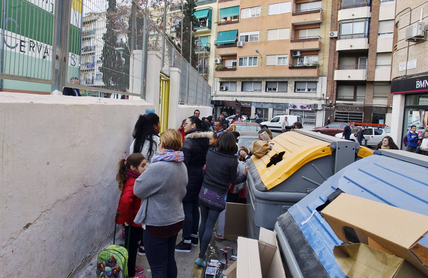 Los niños vuelven al colegio Manjón Cervantes tras siete años de &#039;exilio