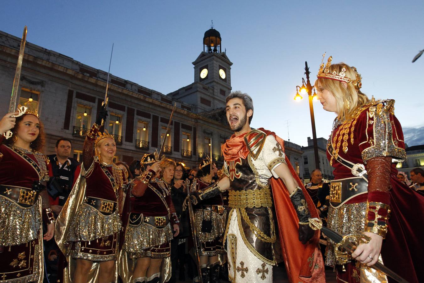 La fiesta de la provincia recorre el centro de Madrid