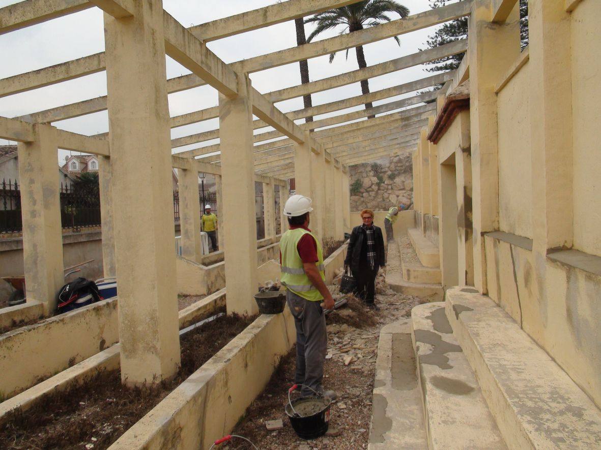 La alcaldesa busca agilizar el BIC para el Palacio del Marqués de Fontalba