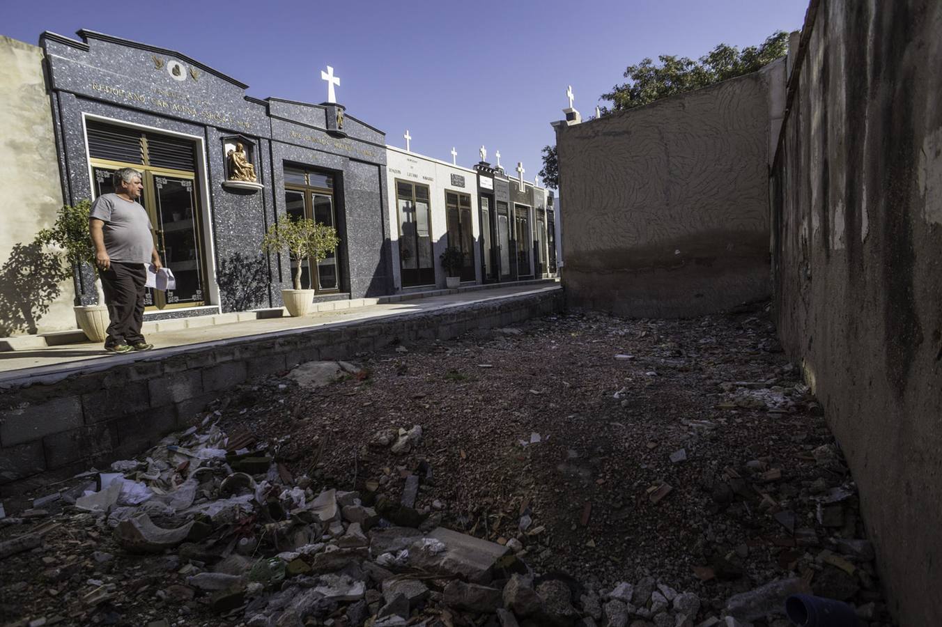 El tripartito expropiará aquellas parcelas del cementerio que no se obren este año