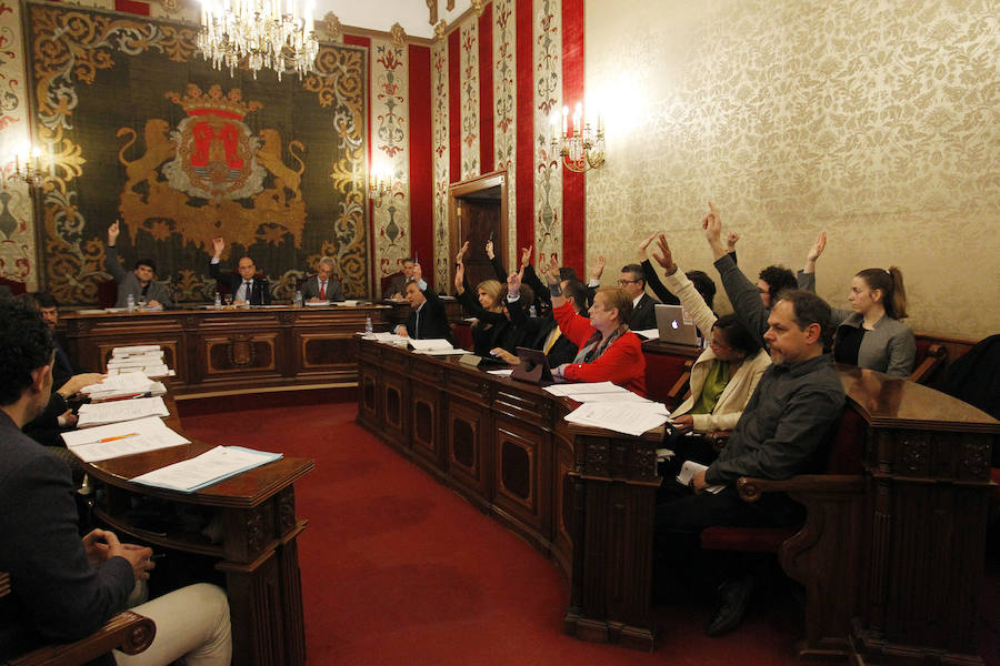 Pleno en el ayuntamiento de Alicante