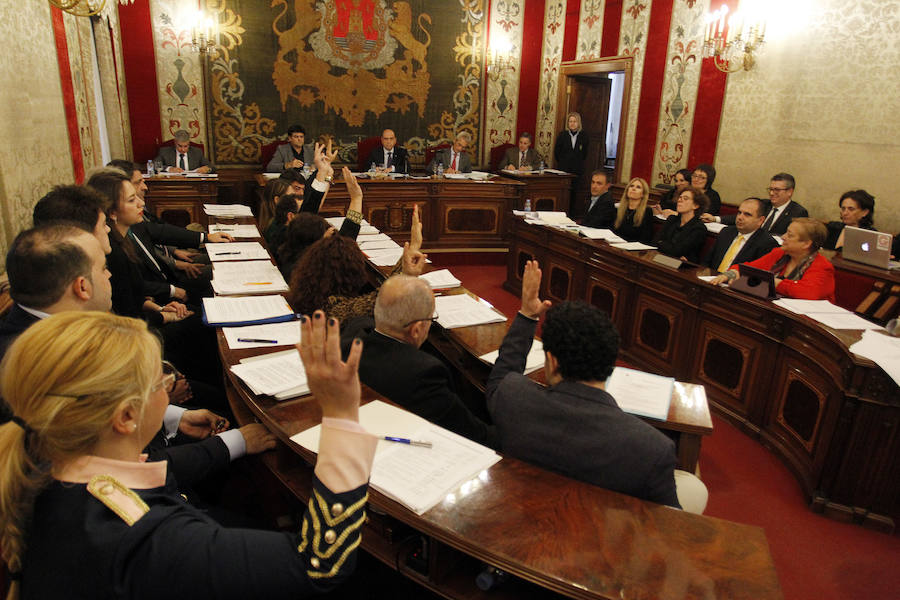 Pleno en el ayuntamiento de Alicante