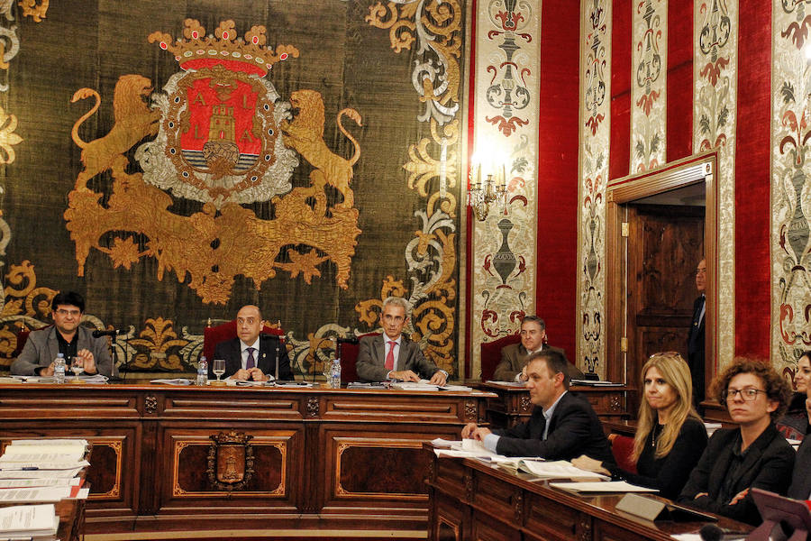 Pleno en el ayuntamiento de Alicante