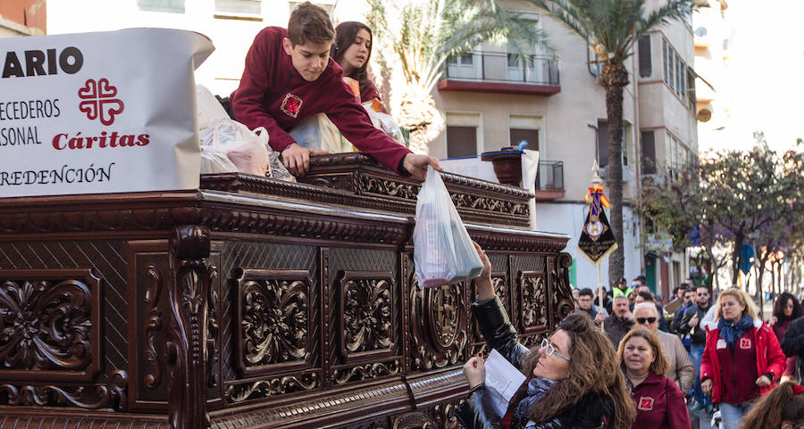 El Ecce Homo realiza un ensayo para recoger víveres