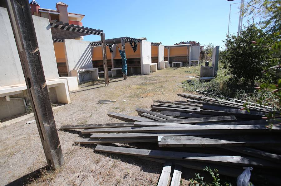 El Instituto Valenciano de la Paella, en ruinas una década después