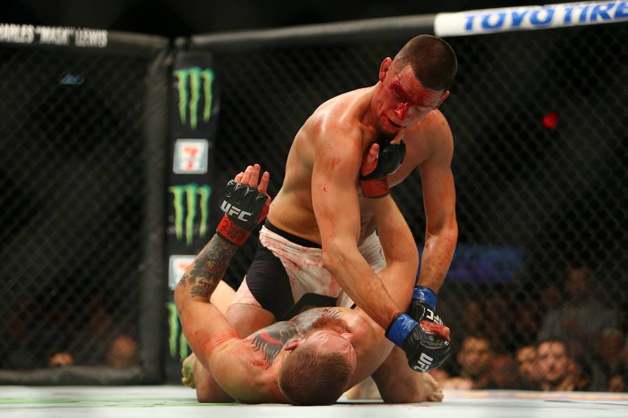 UFC 196: Nate Díaz se impone a Conor McGregor