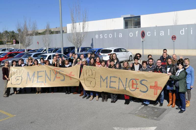 Protestas de profesores en las escuelas de idiomas de Alicante y Elche