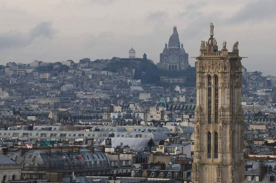 Paris busca turistas