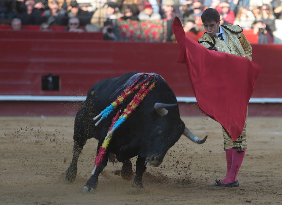 Fallas 2016: imágenes de la segunda corrida de la Feria de Fallas