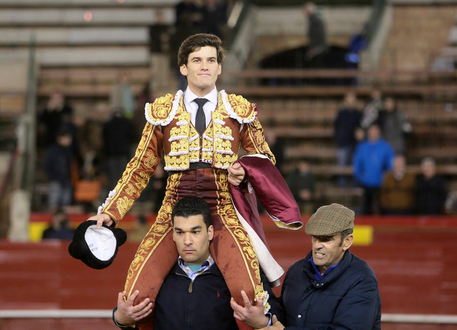 Fallas 2016: imágenes de la segunda corrida de la Feria de Fallas