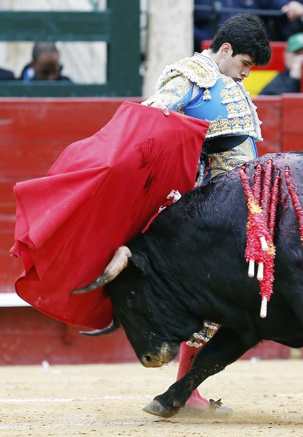 Doble salida a hombres del Juli y López Simón