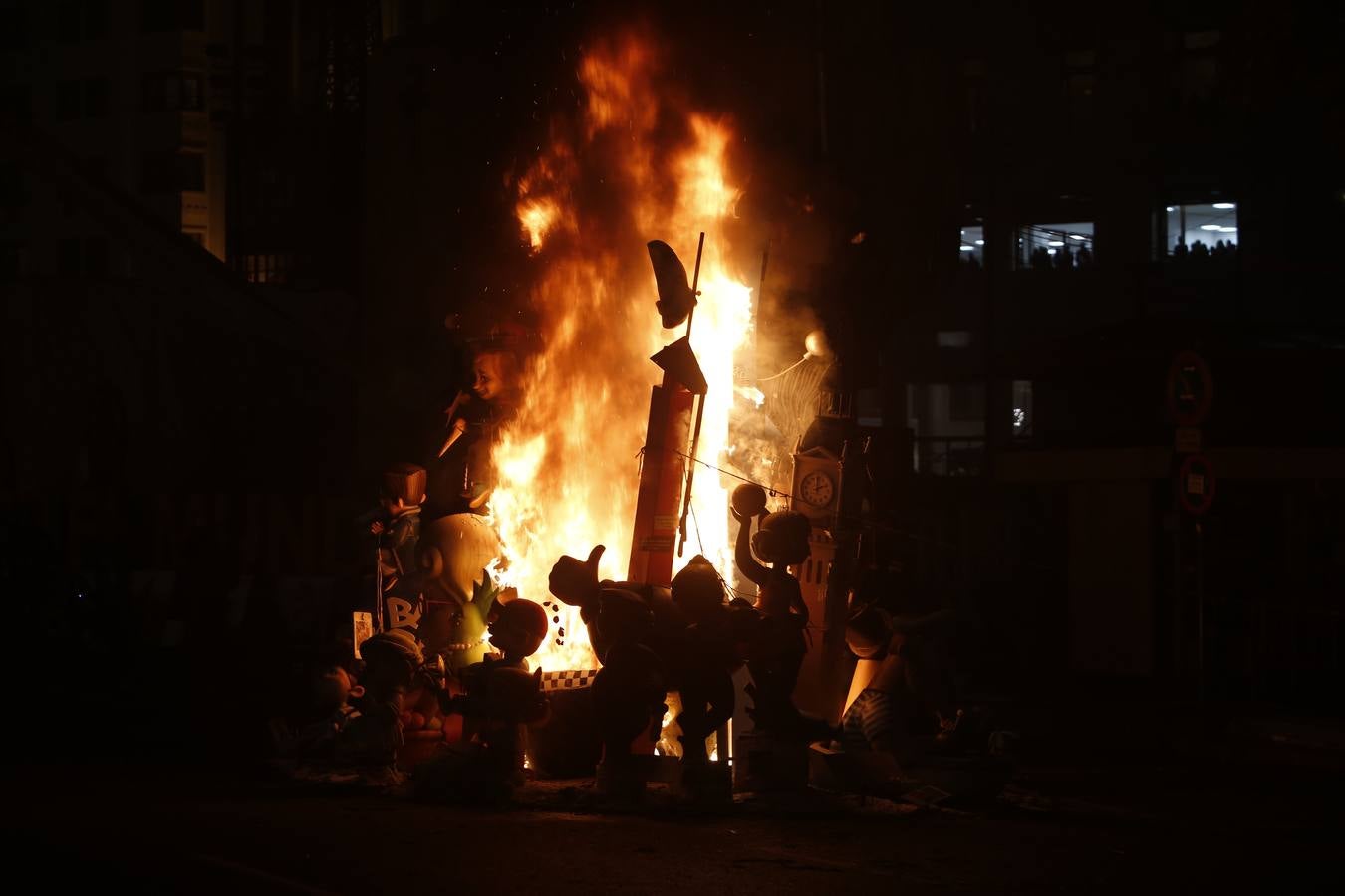 Fallas 2016: La cremà infantil municipal, en imágenes