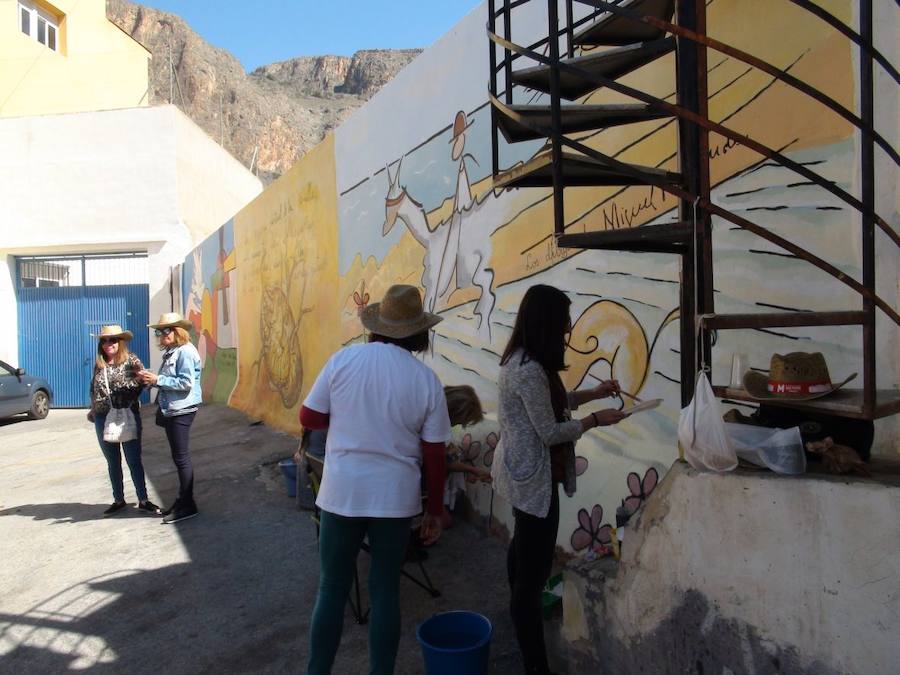Murales en tributo al poeta cabrero en Orihuela