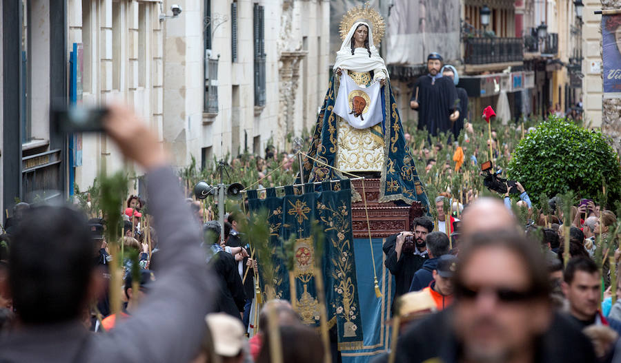 Miles de romeros participan en la Peregrina (II)