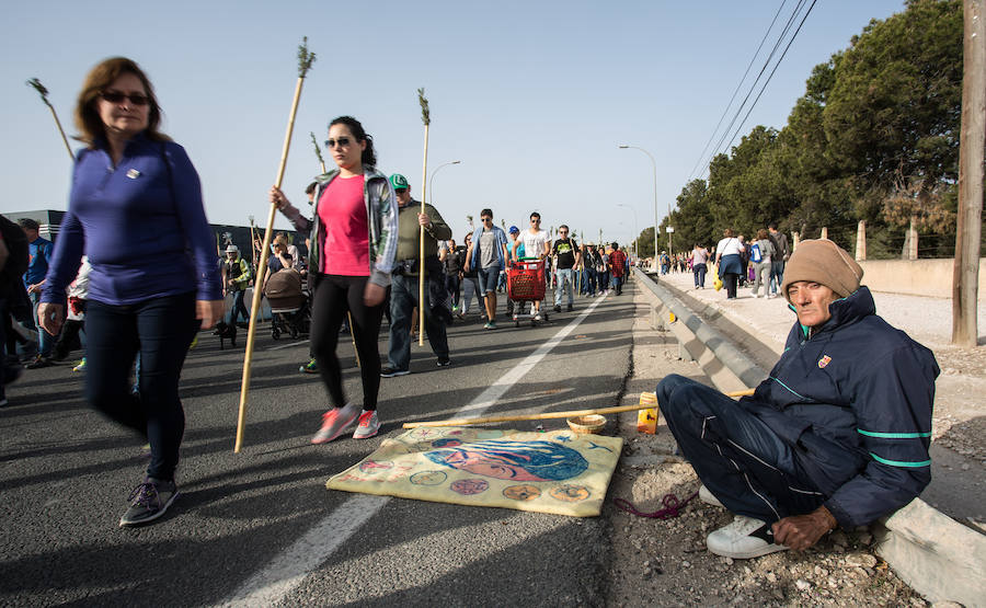 Miles de romeros participan en la Peregrina (II)