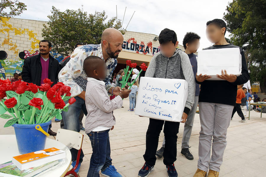 Alicante celebra el día del libro