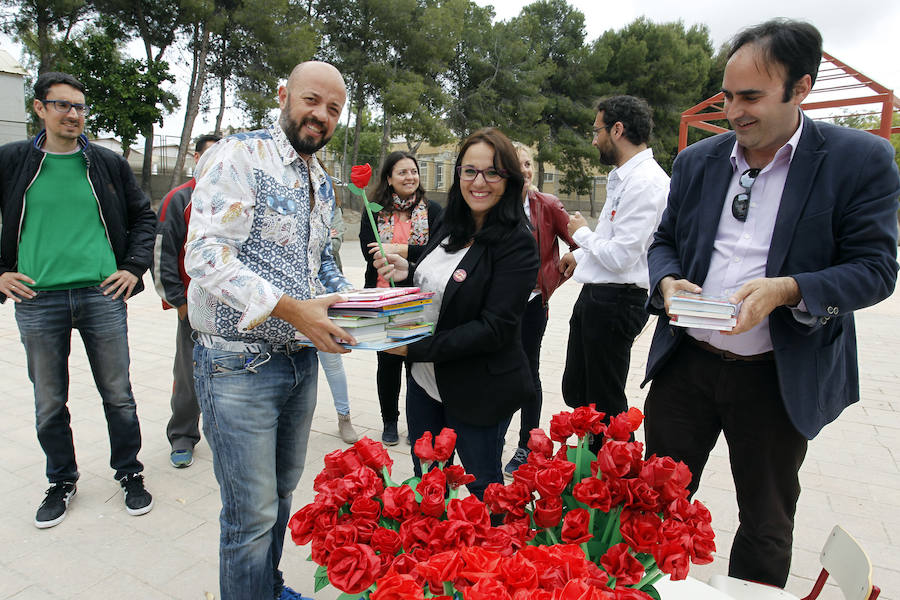 Alicante celebra el día del libro