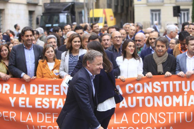 Concentración por la defensa de la Constitución y el Estatuto de Autonomía en Valencia