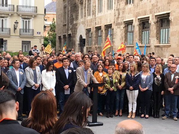 Concentración por la defensa de la Constitución y el Estatuto de Autonomía en Valencia