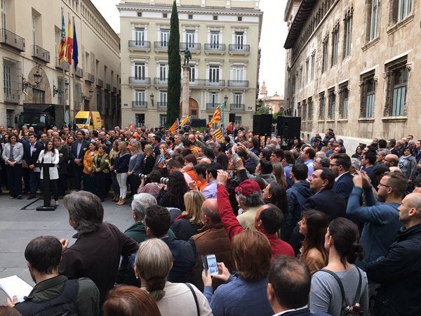 Concentración por la defensa de la Constitución y el Estatuto de Autonomía en Valencia